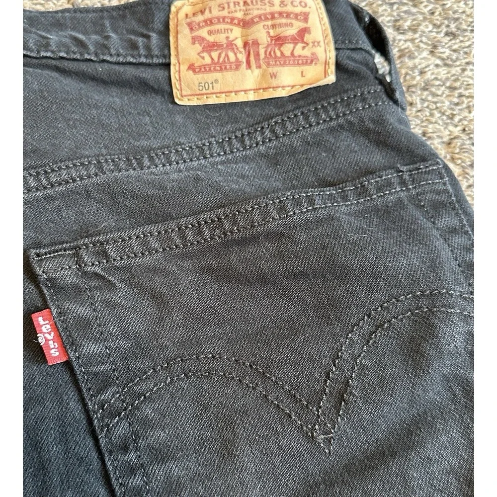 Levi's 501 Men's Black Button Fly Jeans 27x30 Straight Vintage Fit